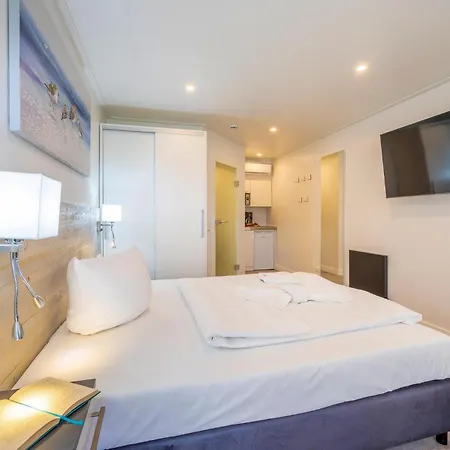 Waterfront 사가드