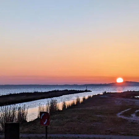 아파트 Waterfront