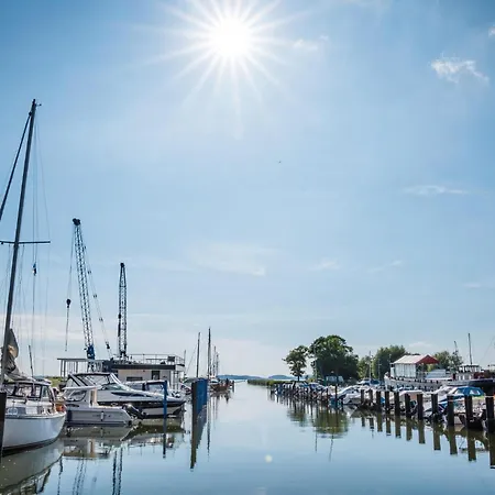 Waterfront 아파트 *